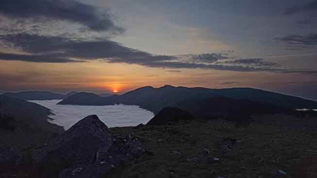 Strathfarrer Ridge * 5410 x 3501 * (1.18MB)